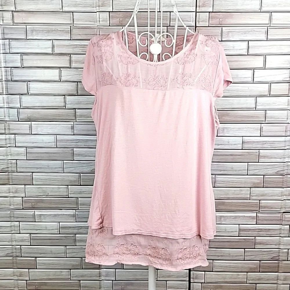 Adiva short sleeved blouse Size M
